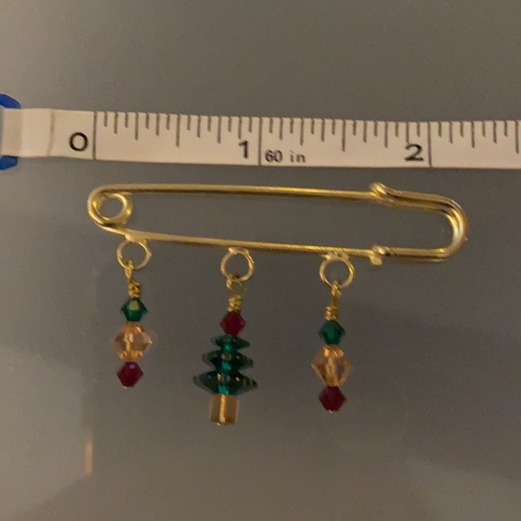 Handmade Swarovski Christmas Tree Pin - Picture 4 of 5